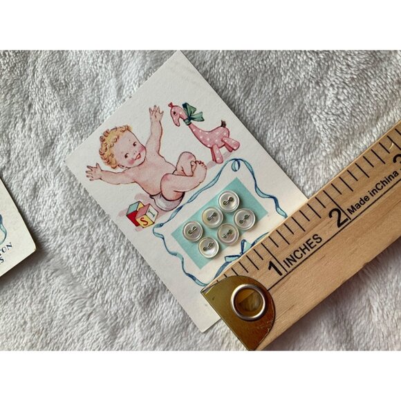 New Old Stock VTG 1940's Lady Washington Baby Pearls Buttons Lot of 18 Made USA - Picture 2 of 5